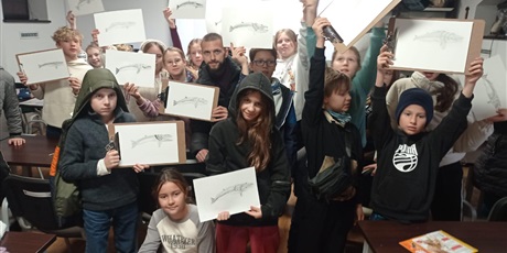 Powiększ grafikę: Uczniowie podczas zajęć