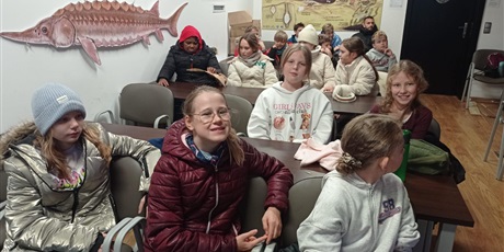 Powiększ grafikę: Uczniowie podczas zajęć