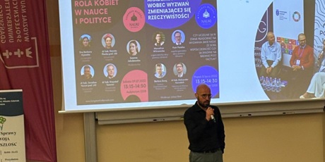 Powiększ grafikę: Konferencja