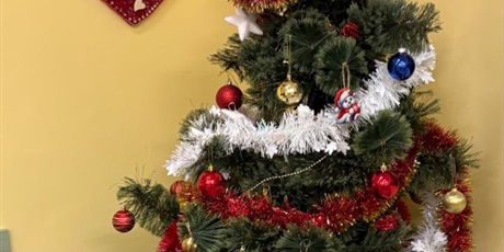 Powiększ grafikę: Dekoracje świąteczne w sali