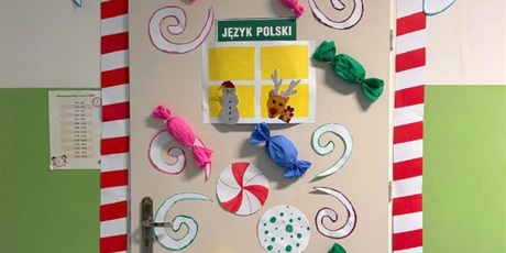 Powiększ grafikę: Dekoracje świąteczne w sali