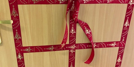 Powiększ grafikę: Dekoracje świąteczne w sali