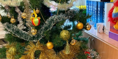 Powiększ grafikę: Dekoracje świąteczne w sali