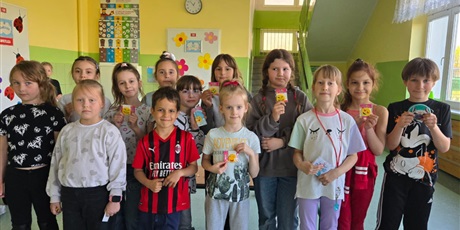 Powiększ grafikę: Nagrodzone dzieci.