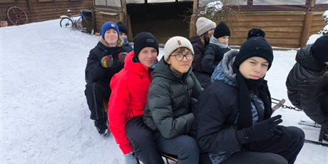 Powiększ grafikę: Klasa na kuligu.