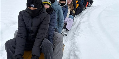 Powiększ grafikę: Klasa na kuligu.