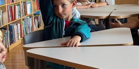 Powiększ grafikę: Lekcja biblioteczna dla dzieci z punktu przedszkolnego