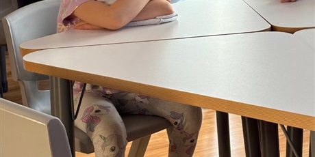 Powiększ grafikę: Lekcja biblioteczna dla dzieci z punktu przedszkolnego