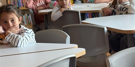 Powiększ grafikę: Lekcja biblioteczna dla dzieci z punktu przedszkolnego