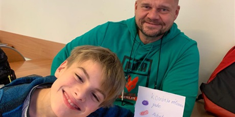 Powiększ grafikę: Uczniowie podczas zajęć