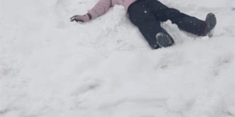 Powiększ grafikę: Dzieci podczas wyjścia do piekarni