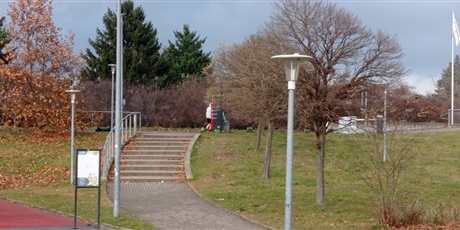 Powiększ grafikę: Lekcja wychowania fizycznego w klasie 7b