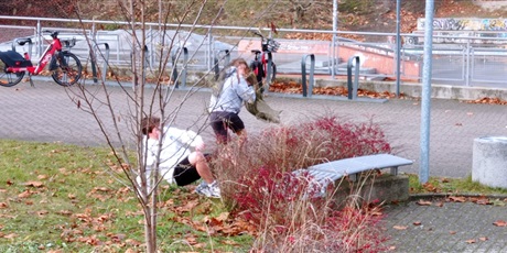 Powiększ grafikę: Lekcja wychowania fizycznego w klasie 7b