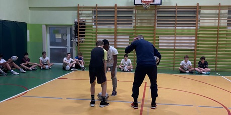 Powiększ grafikę: Zajęcia ze sportowcami