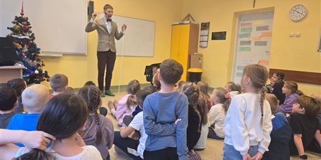 Powiększ grafikę: Magik w naszej szkole