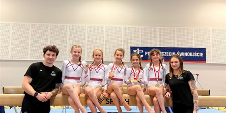 Powiększ grafikę: Uczennica podczas zawodów.