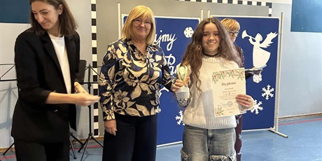 Powiększ grafikę: Udział uczennicy w konkursie.