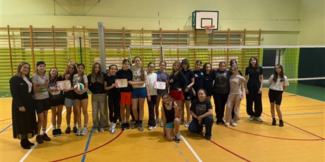 Powiększ grafikę: Dziewczyny podczas turnieju