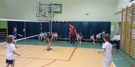 Powiększ grafikę: Turniej sportowy w klasach 4