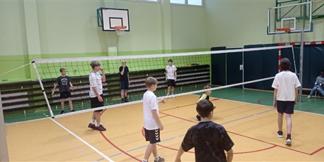 Powiększ grafikę: Turniej sportowy w klasach 7