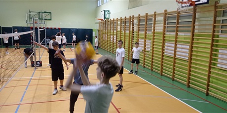 Powiększ grafikę: Turniej sportowy w klasach 7