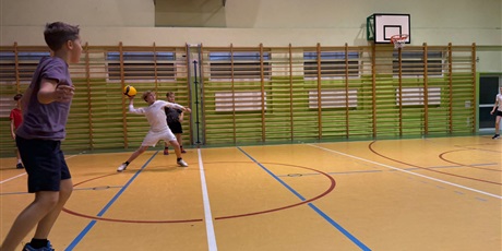 Powiększ grafikę: Turniej sportowy dla klas 5.