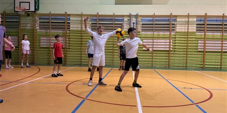 Powiększ grafikę: Turniej sportowy dla klas 5.