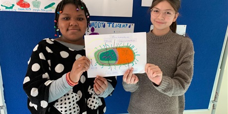 Powiększ grafikę: Uczniowie podczas zajęć