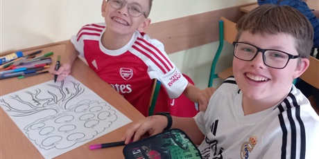 Powiększ grafikę: Uczniowie podczas warsztatów