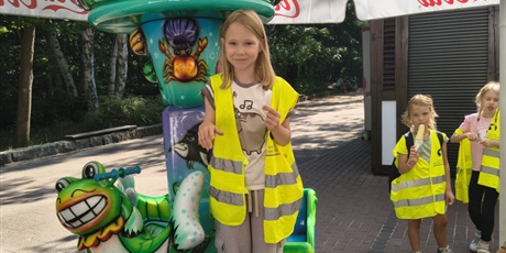 Powiększ grafikę: Wyjście uczniów klas 2 na plażę