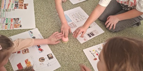 Powiększ grafikę: Uczniowie na zajęciach