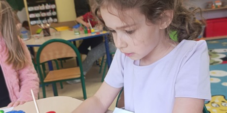 Powiększ grafikę: Dzieci podczas zajęć