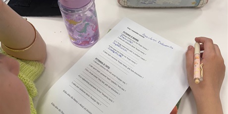 Powiększ grafikę: Dzieci podczas zajęć