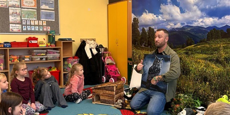 Powiększ grafikę: Zajęcia w zerówce.