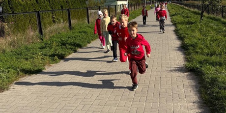 Powiększ grafikę: ogolnopolska-akcja-czytamy-z-sercem-641274.jpg