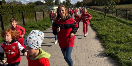 Powiększ grafikę: ogolnopolska-akcja-czytamy-z-sercem-641275.jpg