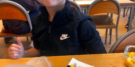 Powiększ grafikę: Dzieci podczas zajęć