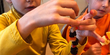 Powiększ grafikę: Dzieci podczas zajęć