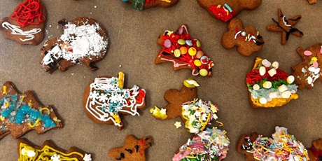 Powiększ grafikę: Przygotowywanie pierników przez uczniów klasy 1a