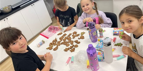 Powiększ grafikę: Piernikowy Dzień w 2b