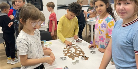 Powiększ grafikę: Piernikowy Dzień w 2b