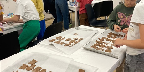 Powiększ grafikę: Piernikowy Dzień w 2b