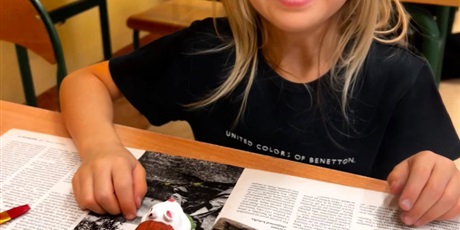 Powiększ grafikę: Lekcja plastyki w klasie 1a