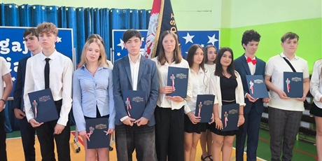 Powiększ grafikę: Uroczyste zakończenie roku klas 8.