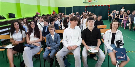 Powiększ grafikę: Uroczyste zakończenie roku klas 8.
