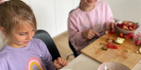 Powiększ grafikę: Uczniowie podczas zajęć