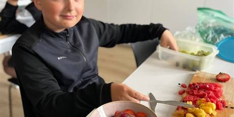 Powiększ grafikę: Uczniowie podczas zajęć