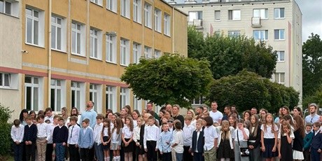 Powiększ grafikę: Uroczyste rozpoczęcie roku szkolnego