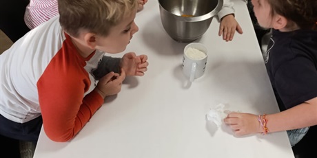 Powiększ grafikę: Zajęcia w zerówce- wspólne śniadanie