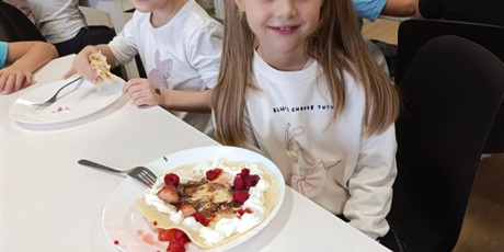 Powiększ grafikę: Zajęcia w zerówce- wspólne śniadanie